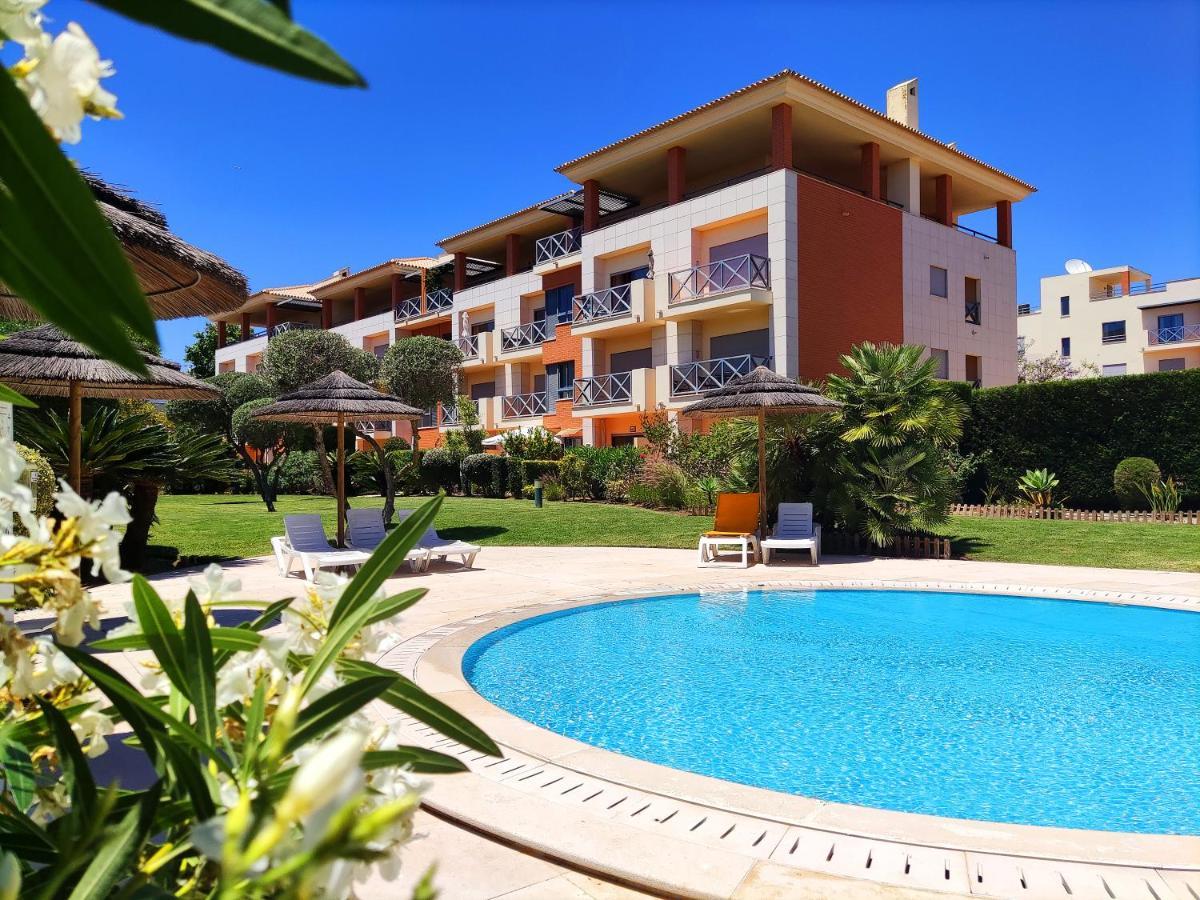 Fabulous Sunny Pool&Garden Condo By Becherish Albufeira Ngoại thất bức ảnh
